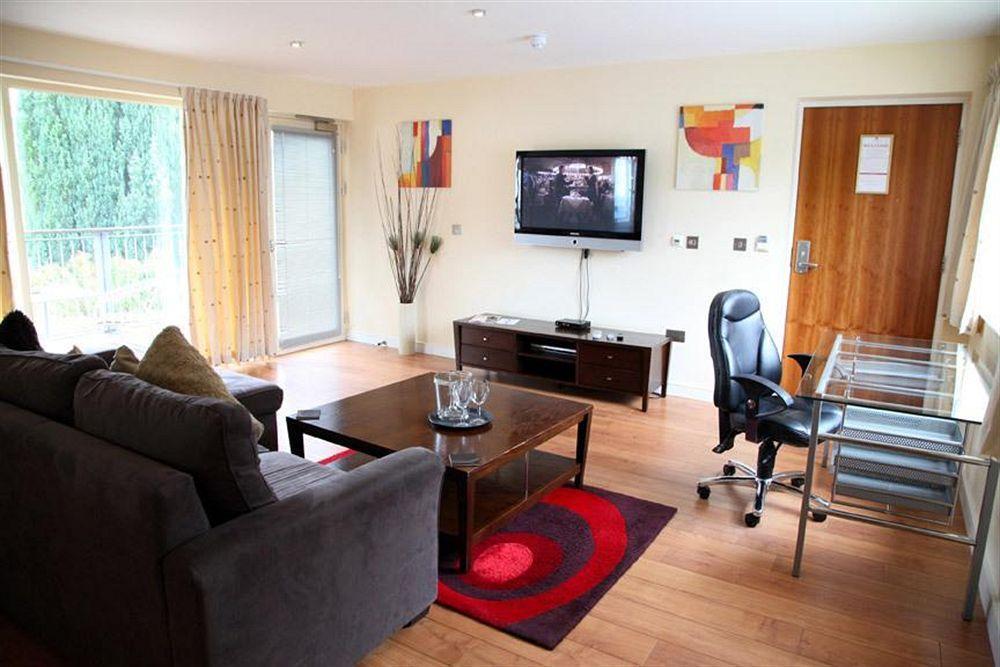 Oaklands Hotel