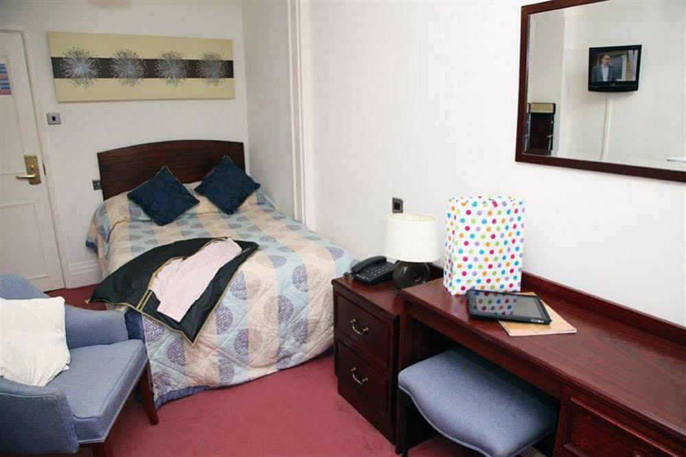 Oaklands Hotel Thorpe St Andrew